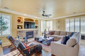 Interior - Bullhead City Home w/ Private Hot Tub & Gas Grill! (Bullhead City)