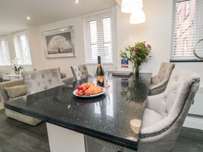 Cottage | Interior - Tower Apartment (Whitby)
