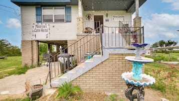 House (2 Bedrooms) | Front of property