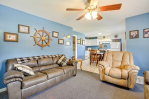 House (2 Bedrooms) | Interior