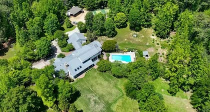 Tobacco Road Retreat Luxury home on 10 acres