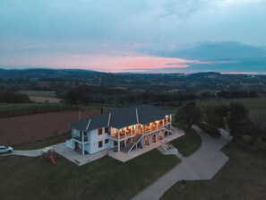 Fachada de la propiedad