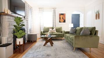 Smart TV, videojuegos y libros