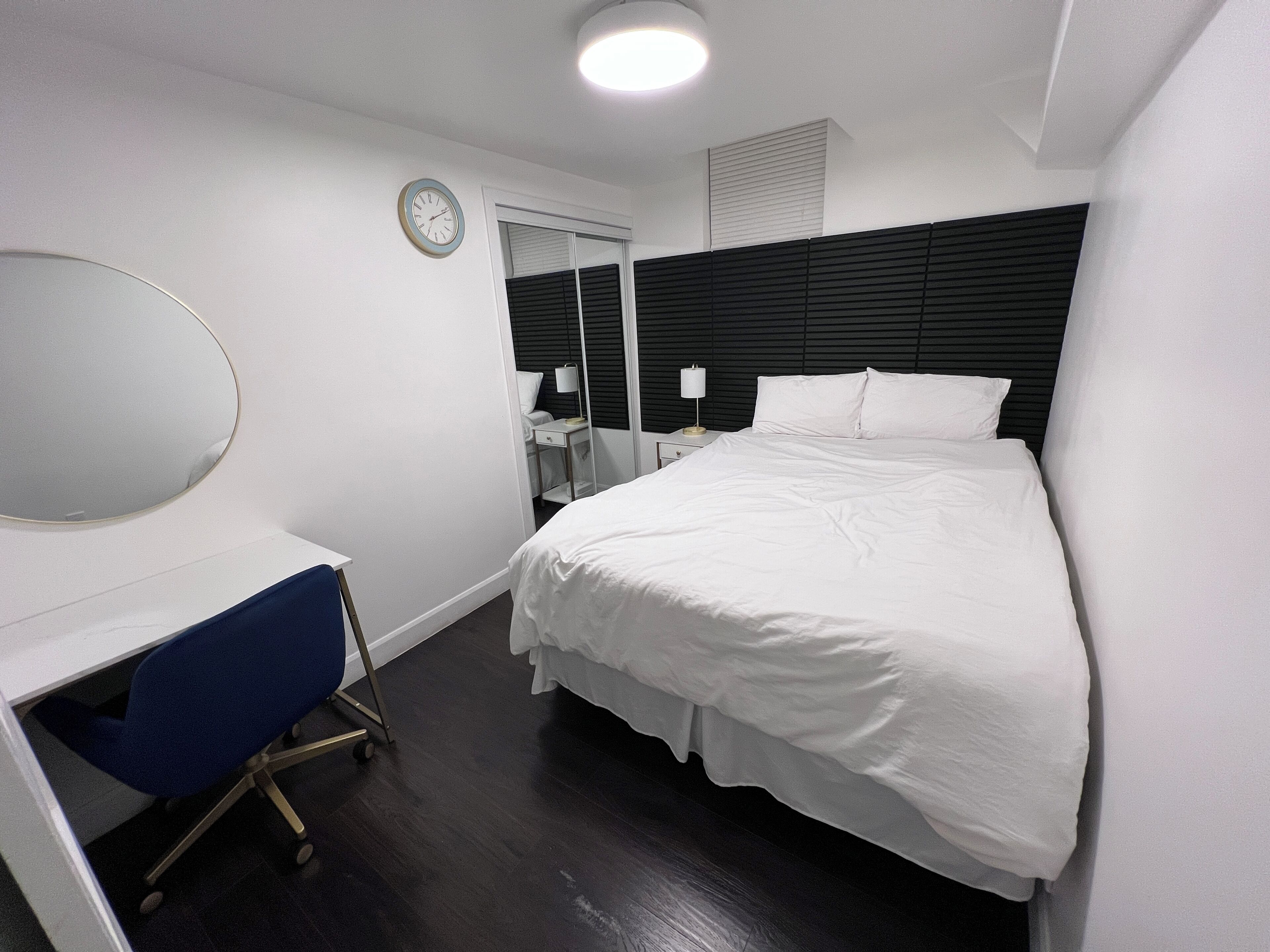 2 chambres, fer et planche à repasser, Wi-Fi gratuit, draps fournis
