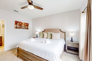 5 habitaciones, tabla de planchar con plancha y acceso a internet