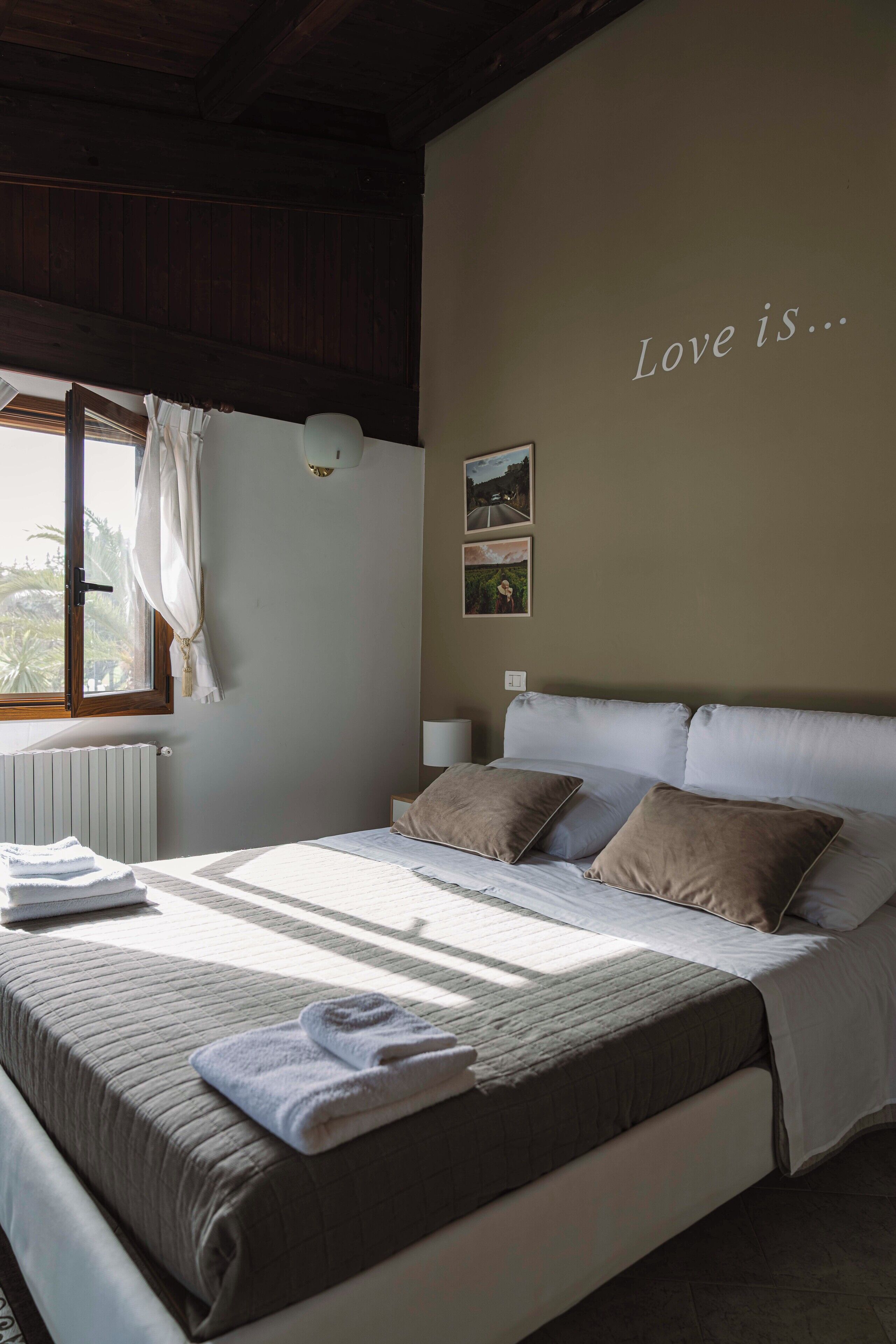 高档床上用品、记忆海绵床垫、特色装修、特色家居