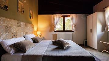 Ylelliset vuodevaatteet, memory foam -patjalliset sÀngyt