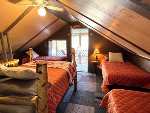 2 makuuhuonetta, silitysrauta/-lauta, ilmainen Wi-Fi, vuodevaatteet