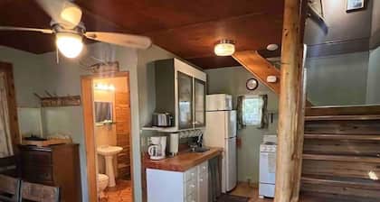 NorthFork Lodge Cabin #2 "The Pine"