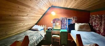 NorthFork Lodge Cabin #3 “The Maple”