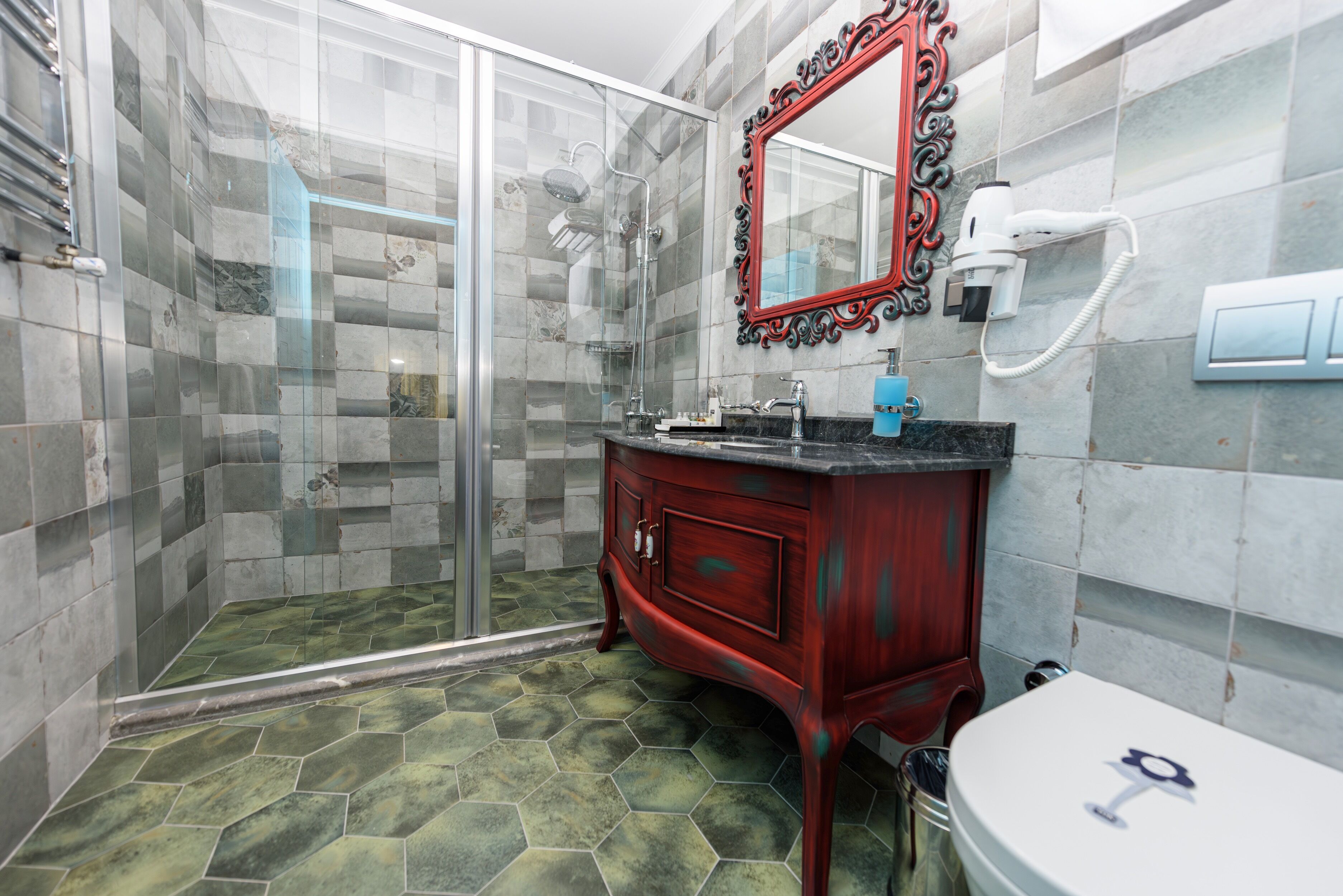 ฝักบัว, เรนชาวเวอร์, ของใช้ในห้องน้ำระดับพรีเมียม, ไดร์เป่าผม