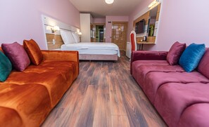 Quadruple Room | Bathroom | Shower, rainfall showerhead, designer toiletries, hair dryer