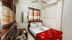 1 bedroom, free WiFi, bed sheets