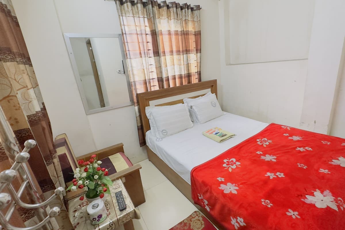 1 bedroom, free WiFi, bed sheets