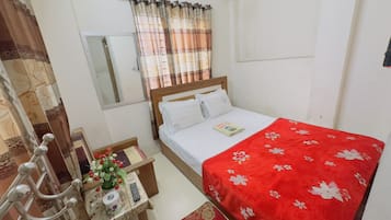 Free WiFi, bed sheets