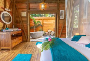 1 chambre, fer et planche Ă repasser, Wi-Fi gratuit, draps fournis