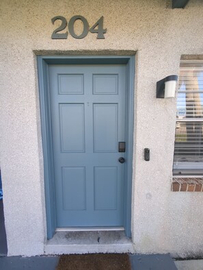 Exterior detail - Ocean Breeze. Cozy apartment 2 Blocks from the ocean and within 6 miles of MAYO (Jacksonville Beach)