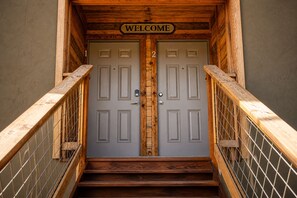 Exterior detail - 1 Mile from Spirit Mountain Casino! Cozy apartment that sleeps 6 (Willamina)