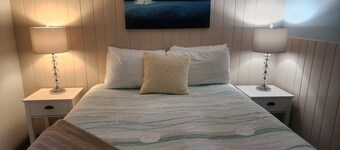 Whale Tail Cottages- 2 beds