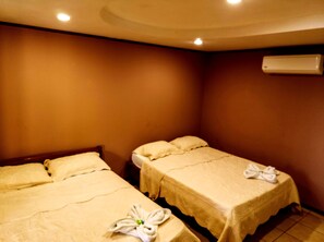 Basic-Vierbettzimmer