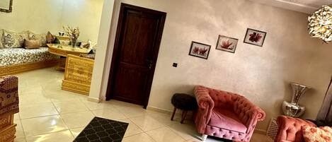 Smart TV, video library, printers