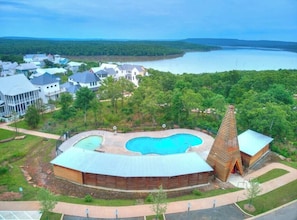 Pool - Spacious + Central Condo in Carlton Landing (Carlton Landing)
