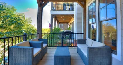 Spacious + Central Condo in Carlton Landing