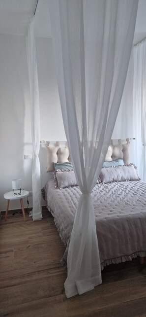 2 Schlafzimmer, Schreibtisch, Bügeleisen/Bügelbrett, kostenloses WLAN