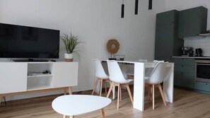 Dining - Enrica apartment, elegant, near the lake historic center free parking (Lovere)