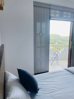 Luxury Villa, 3 Bedrooms, Mountainside | 3 bedrooms, Egyptian cotton sheets, premium bedding, pillowtop beds - Rusty Bunk villa (Kandy)