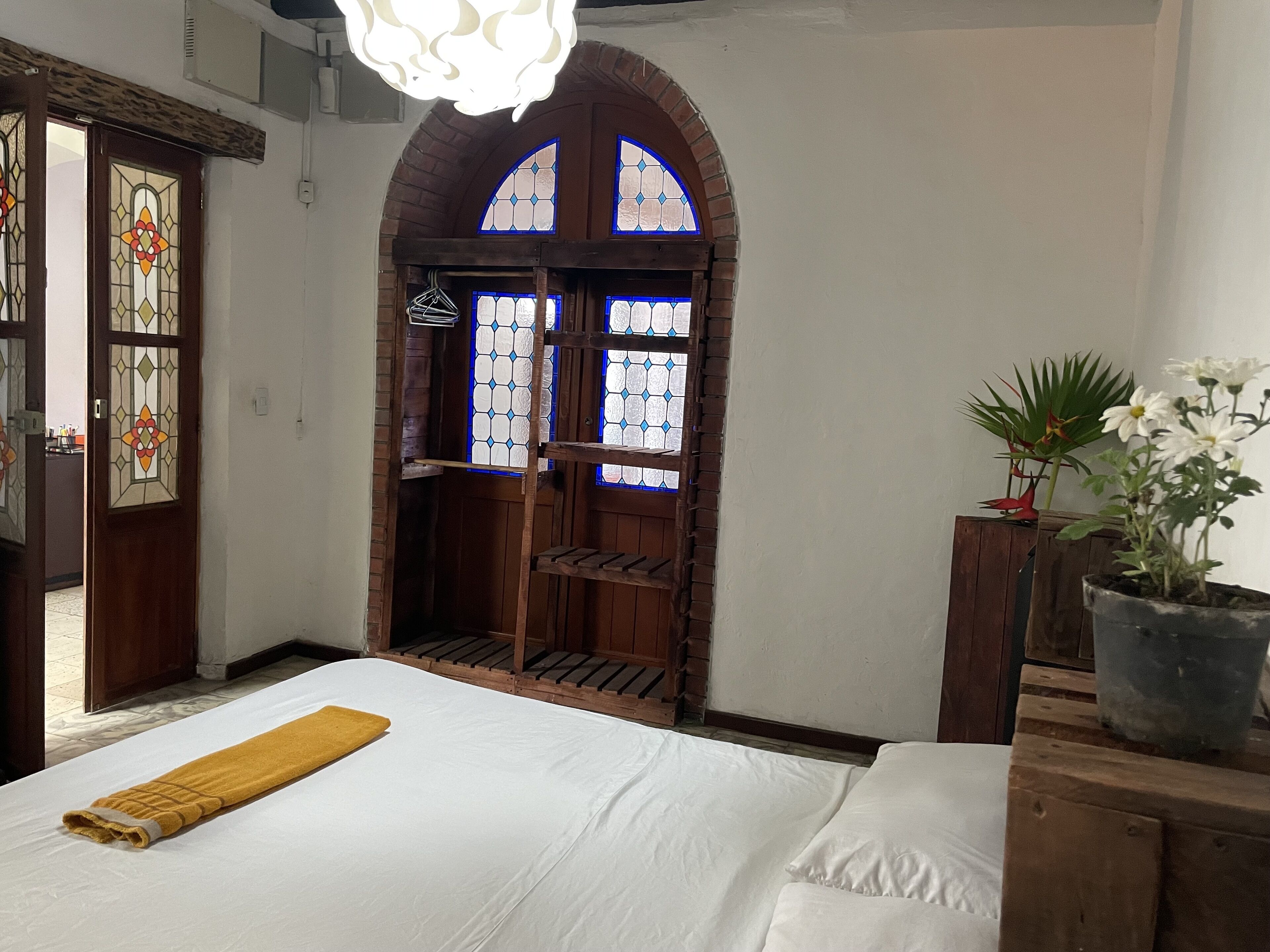 Quarto solteiro executivo, 1 quarto | Roupas de cama premium, edredons de pluma, camas Select Comfort