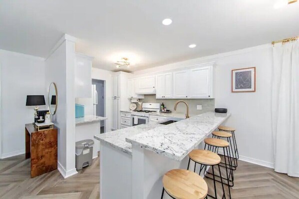 Private kitchen - The Laredo Cottage (Houma)