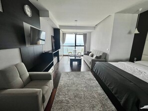 1 多间卧室、熨斗/熨衣板、WiFi、床单