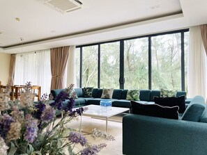 Familie villa | Woonruimte | Smart-tv