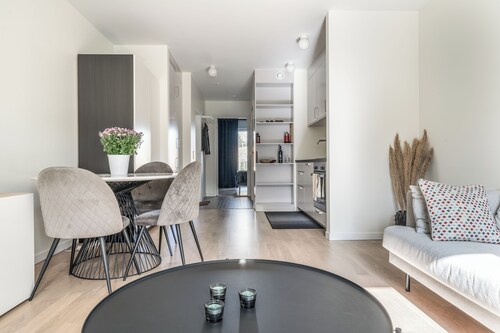 2 Bedroom Cozy City Apartment in Bromma