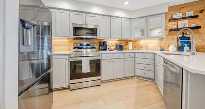 Walkout waterfront condo located in Bernard's Landing at Smith Mountain Lake!