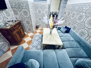 Een smart-tv en een kantoor