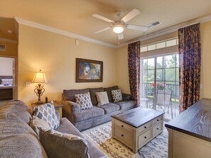 Smart TV - Tuscana Resort Retreat (Kissimmee)