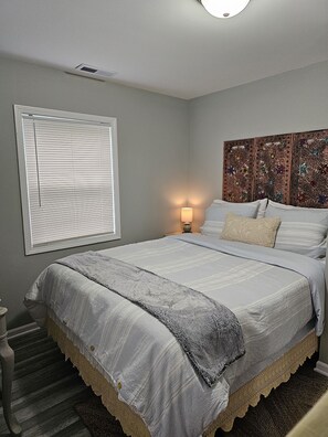 2 dormitorios, tabla de planchar con plancha, wifi gratis y ropa de cama