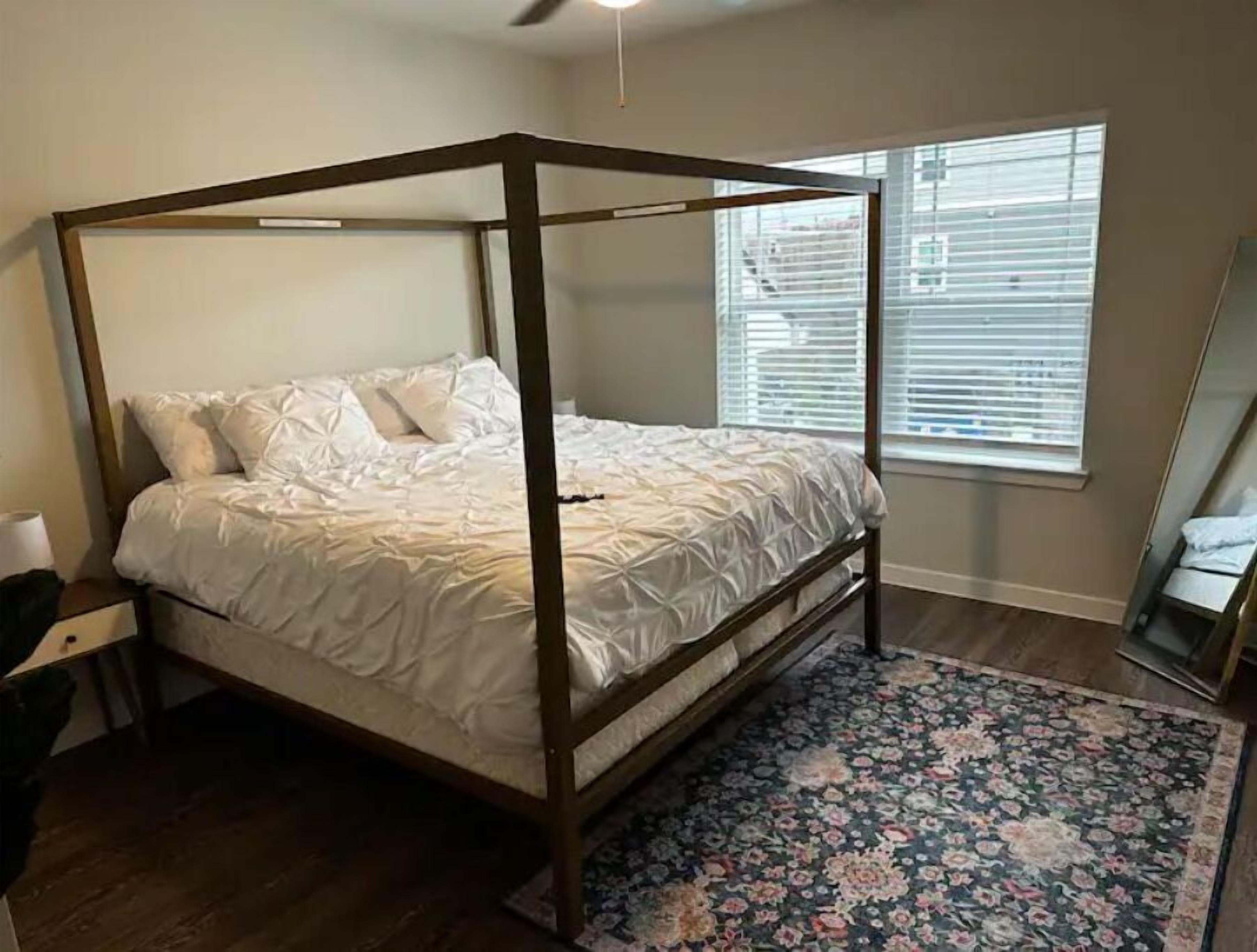 Cozy Quite City Home