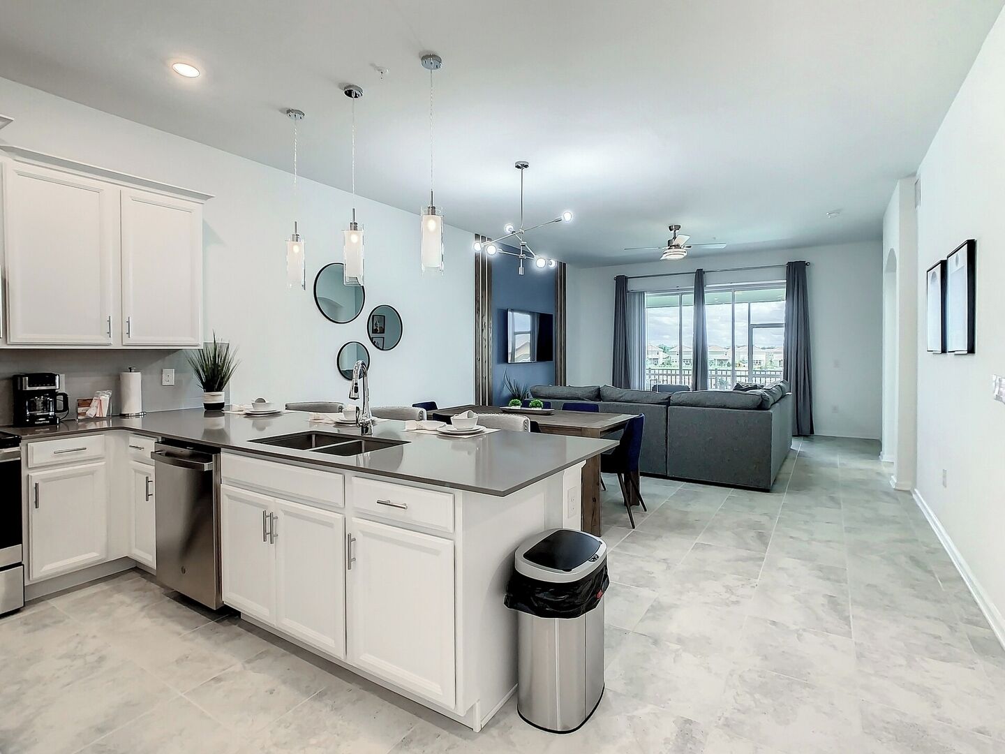 雪櫃、焗爐、咖啡機/沖茶器、多士爐