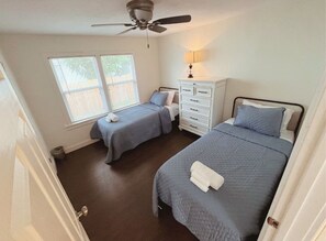 3 bedrooms, iron/ironing board, travel cot, free WiFi