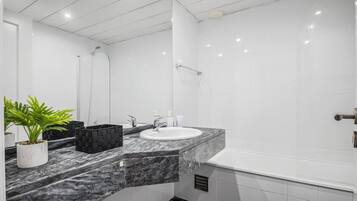 House | 3 bedrooms