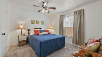 2 bedrooms, desk, iron/ironing board, free WiFi