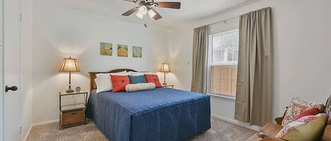 2 Schlafzimmer, Schreibtisch, Bügeleisen/Bügelbrett, kostenloses WLAN