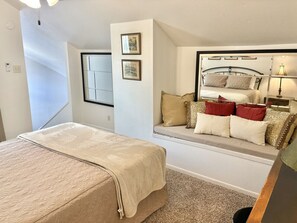 2 bedrooms, desk, iron/ironing board, free WiFi