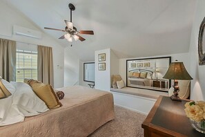 2 bedrooms, desk, iron/ironing board, free WiFi