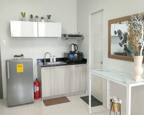 Fridge, microwave, stovetop, electric kettle