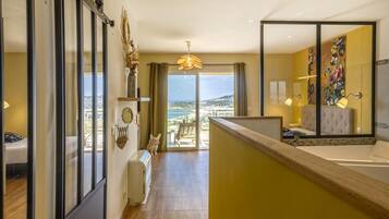 4 bedrooms, WiFi, bed sheets