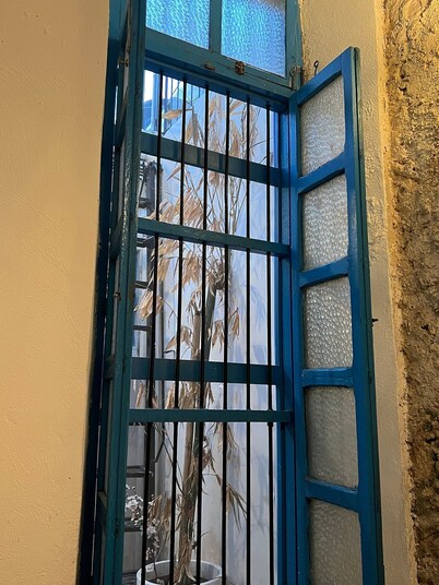 Casita de la 12 5 min a centro Campeche ideal para 2 ó 3 personas Cocina con estufa de inducción, microondas y refrigerador